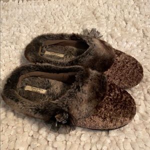 Vera wang slippers